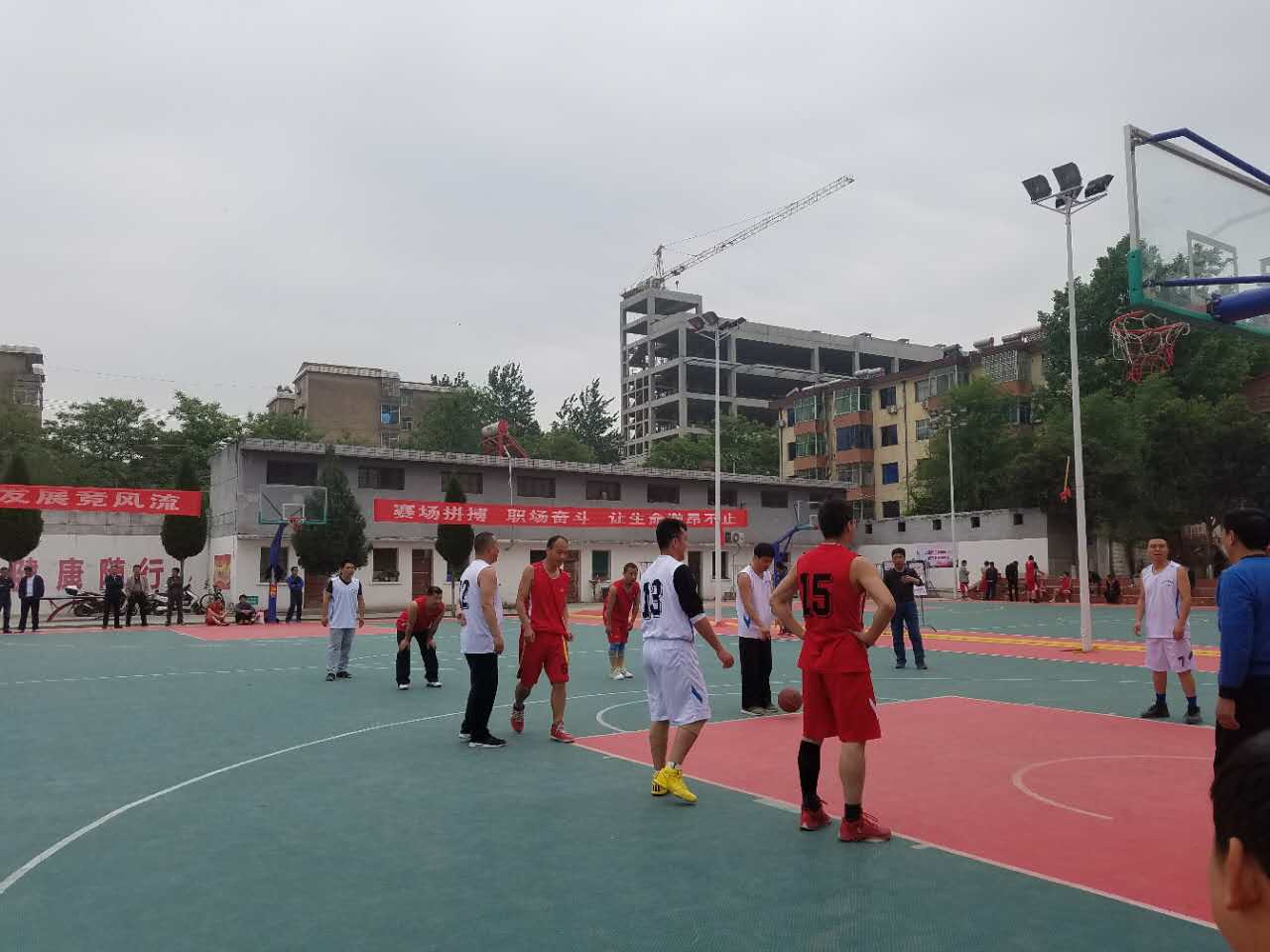 篮球.jpg